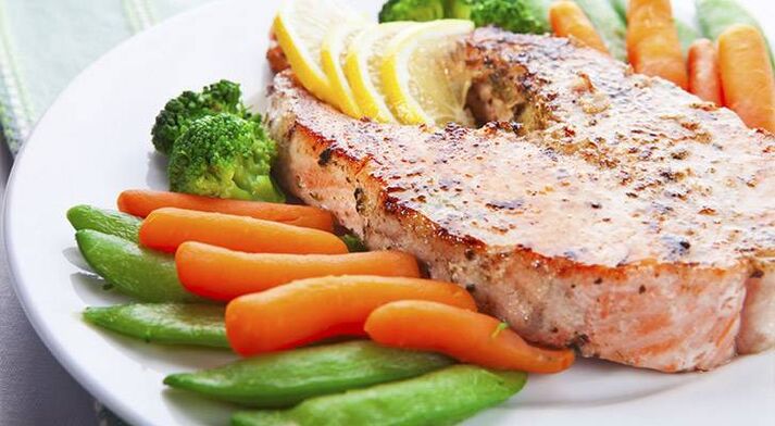 Fish with vegetables to increase strength after 50